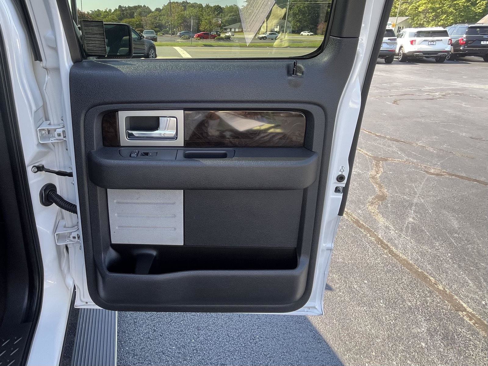 Used 2013 Ford F150 Platinum RWD image 33
