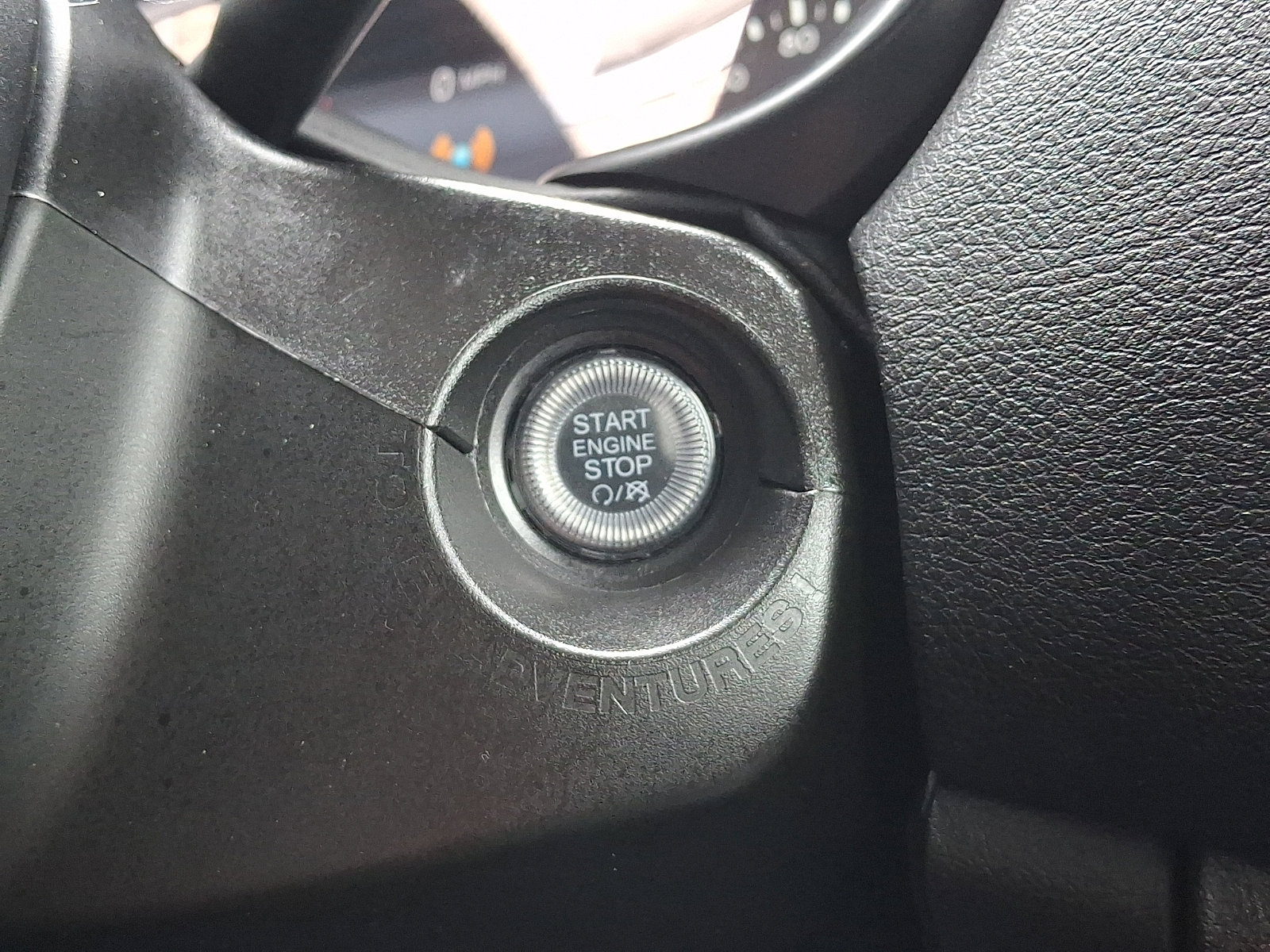 Used 2023 Jeep Renegade Trailhawk image 24