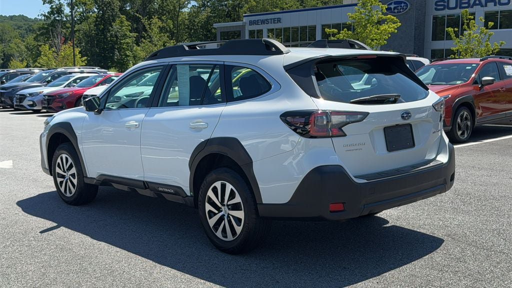 Certified 2024 Subaru Outback AWD/4WD image 6