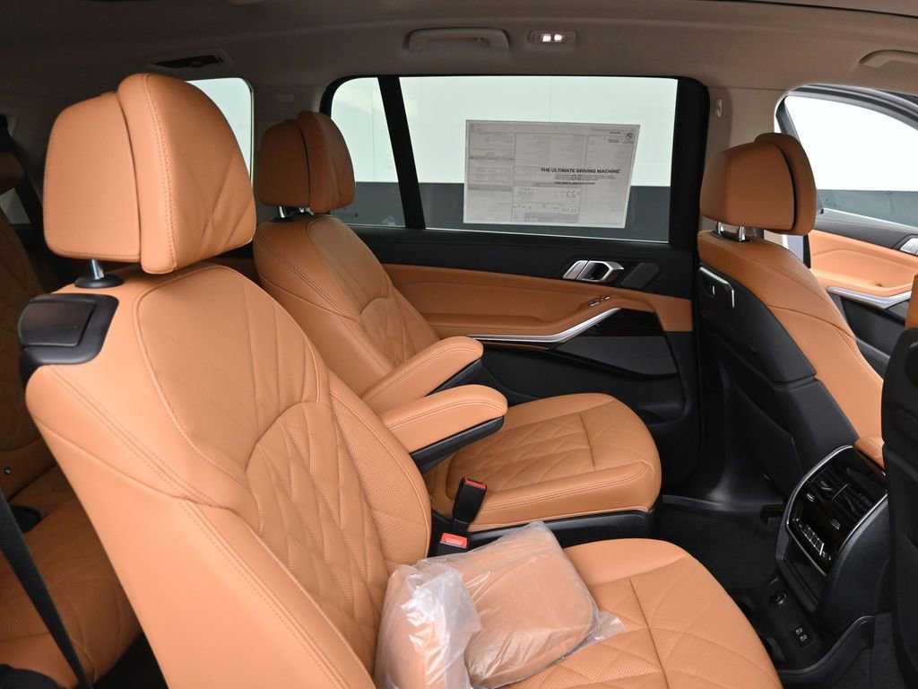 New 2026 BMW X7 xDrive40i AWD/4WD image 25