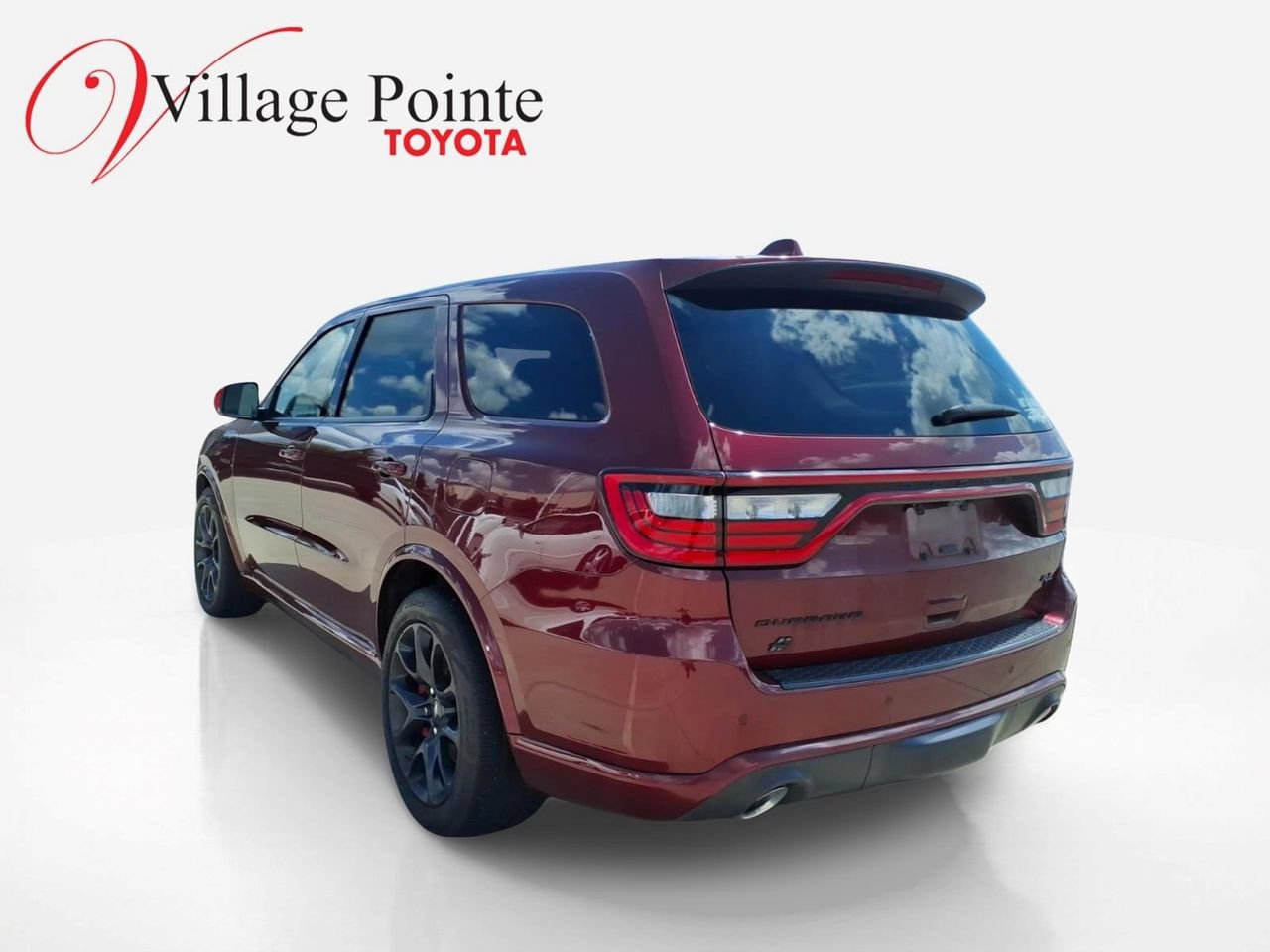Used 2022 Dodge Durango R/T w/ Tow 'N Go Group AWD/4WD image 2