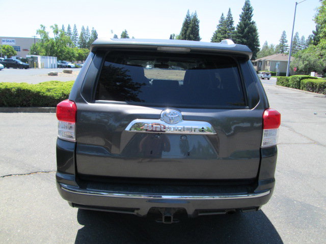 Used 2011 Toyota 4Runner Limited AWD/4WD image 6