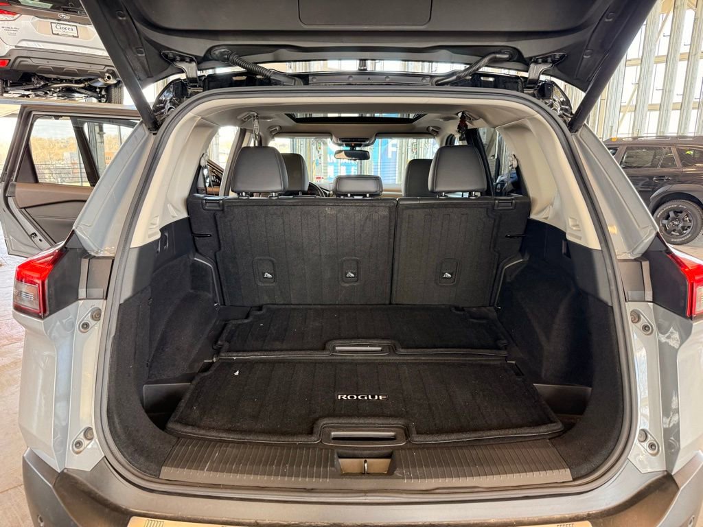 Used 2021 Nissan Rogue SL image 16