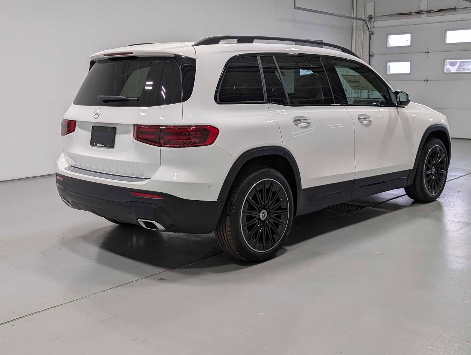 New 2026 Mercedes-Benz GLB 250 4MATIC image 7