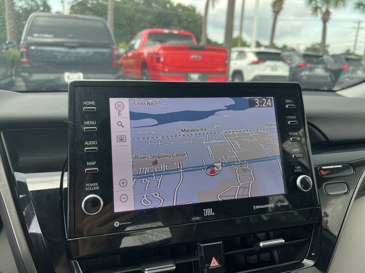 Used 2021 Toyota Camry XLE w/ Navigation Package FWD image 24