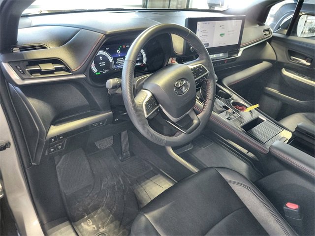 Certified 2025 Toyota Sienna XSE image 14