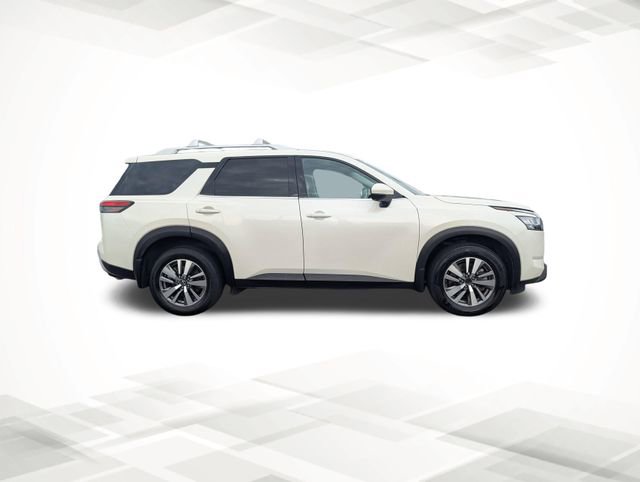 Used 2023 Nissan Pathfinder SL image 3
