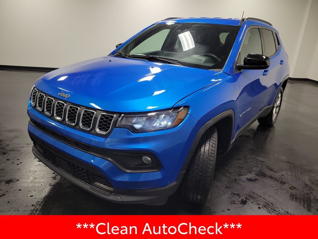 Used 2024 Jeep Compass Latitude AWD/4WD image 4