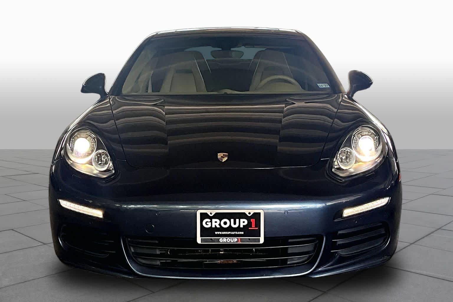 Used 2014 Porsche Panamera RWD image 3