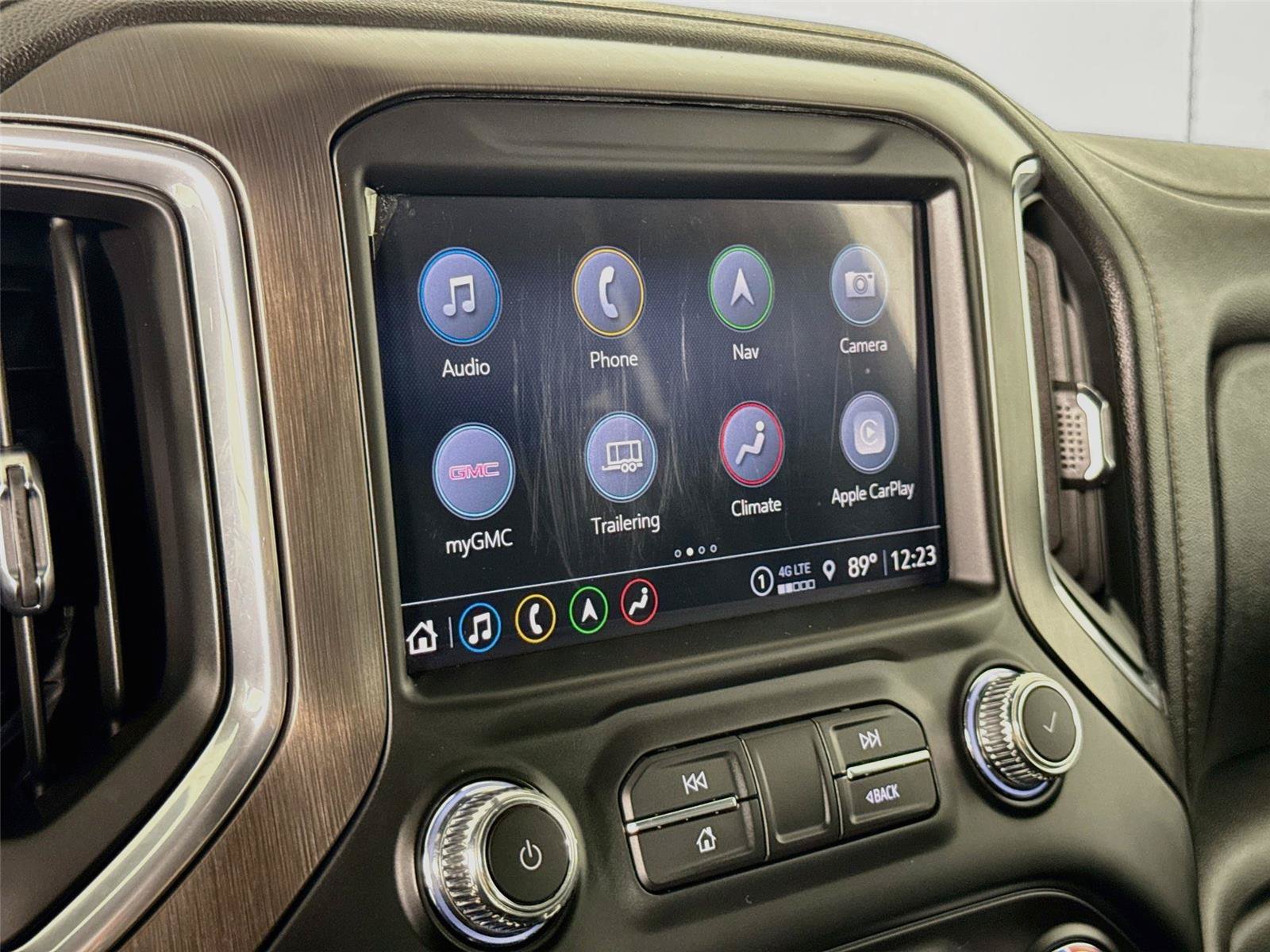 Used 2021 GMC Sierra 1500 AT4 w/ AT4 Preferred Package AWD/4WD image 15