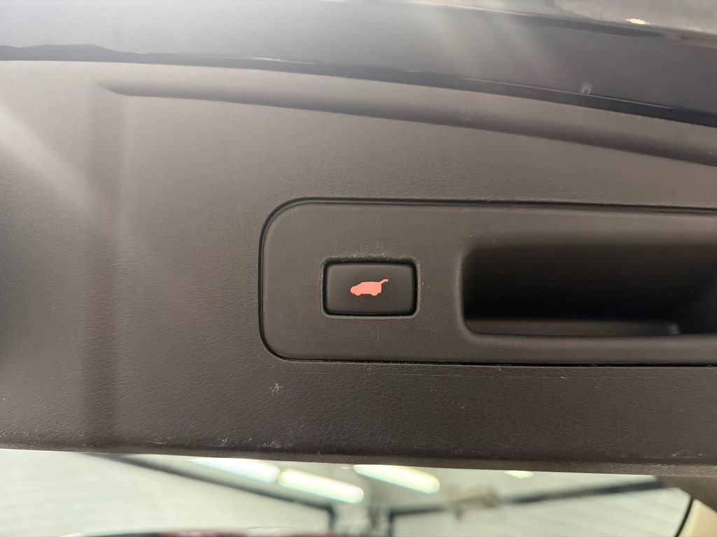 Used 2017 Acura MDX FWD image 21