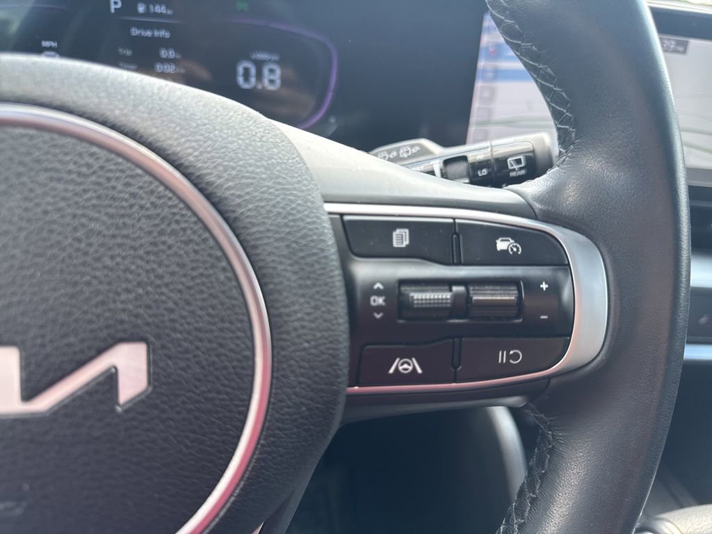 Used 2025 Kia Sportage EX w/ Premium Package FWD image 18
