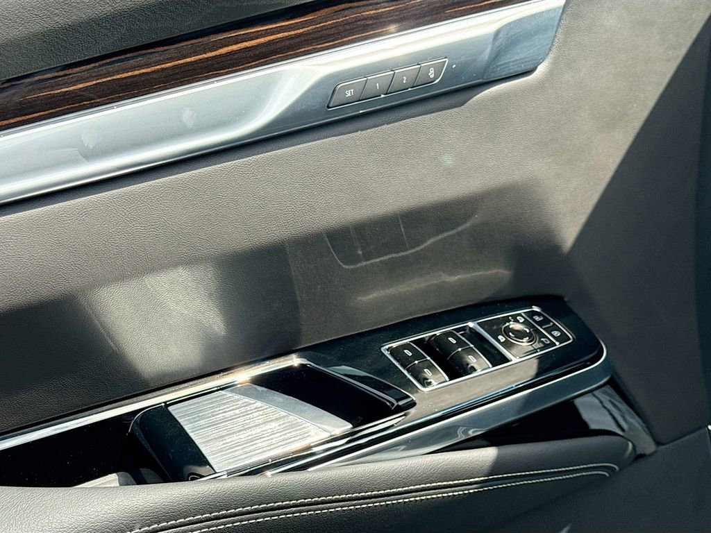 New 2025 Cadillac Escalade Premium Luxury image 18