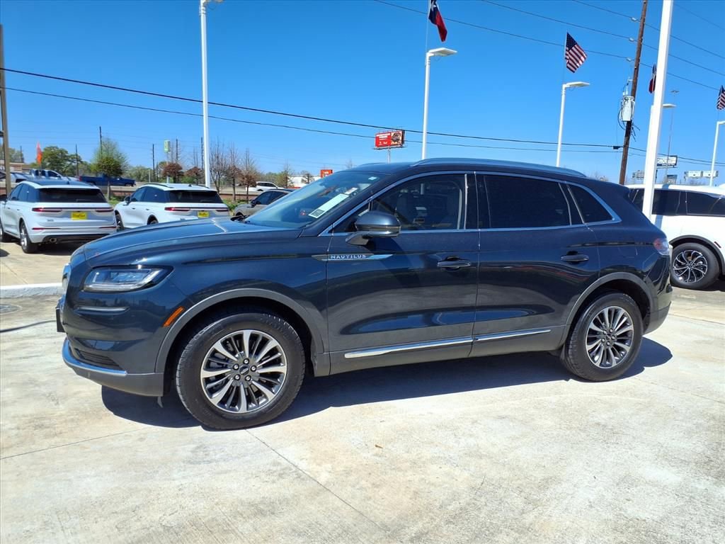 Used 2023 Lincoln Nautilus Reserve w/ Luxury Package image 3