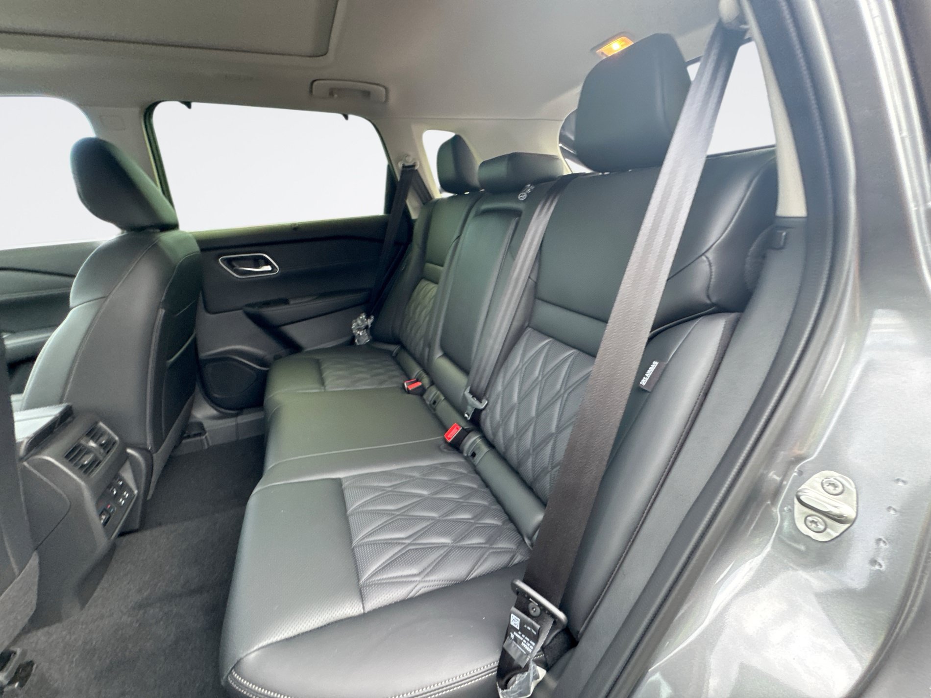 New 2026 Nissan Rogue Platinum AWD/4WD image 14