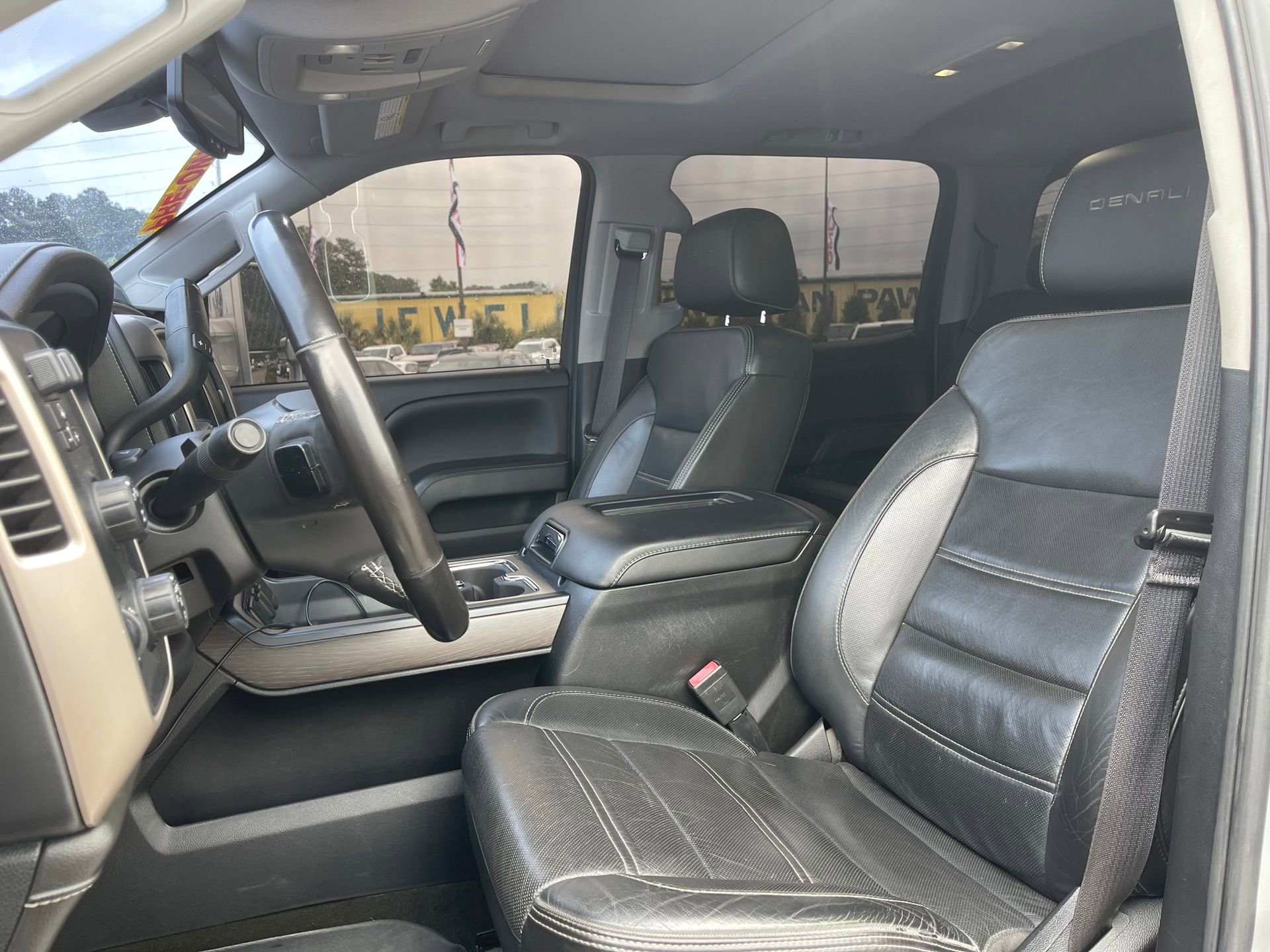 Used 2018 GMC Sierra 2500 Denali w/ Duramax Plus Package AWD/4WD image 12