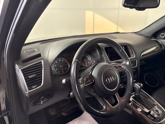 Used 2016 Audi Q5 2.0T Premium Plus w/ Technology Package AWD/4WD image 19