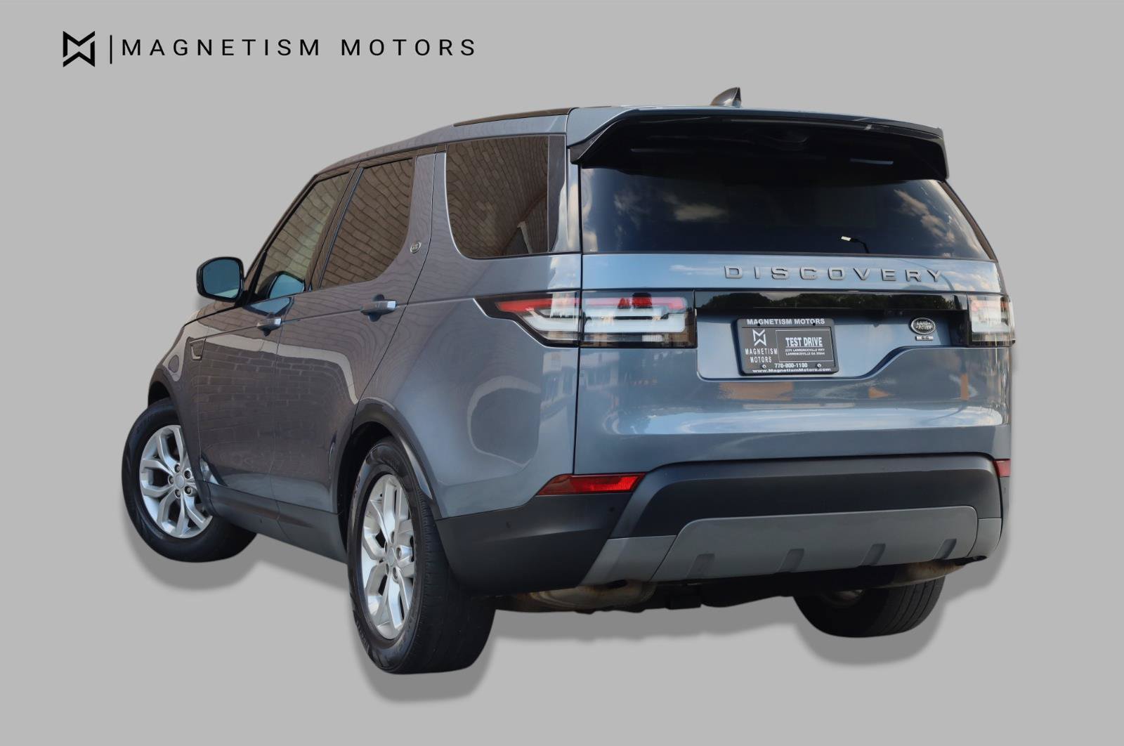 Used 2019 Land Rover Discovery SE AWD/4WD image 11