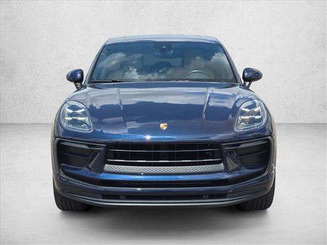 Used 2022 Porsche Macan AWD/4WD image 2