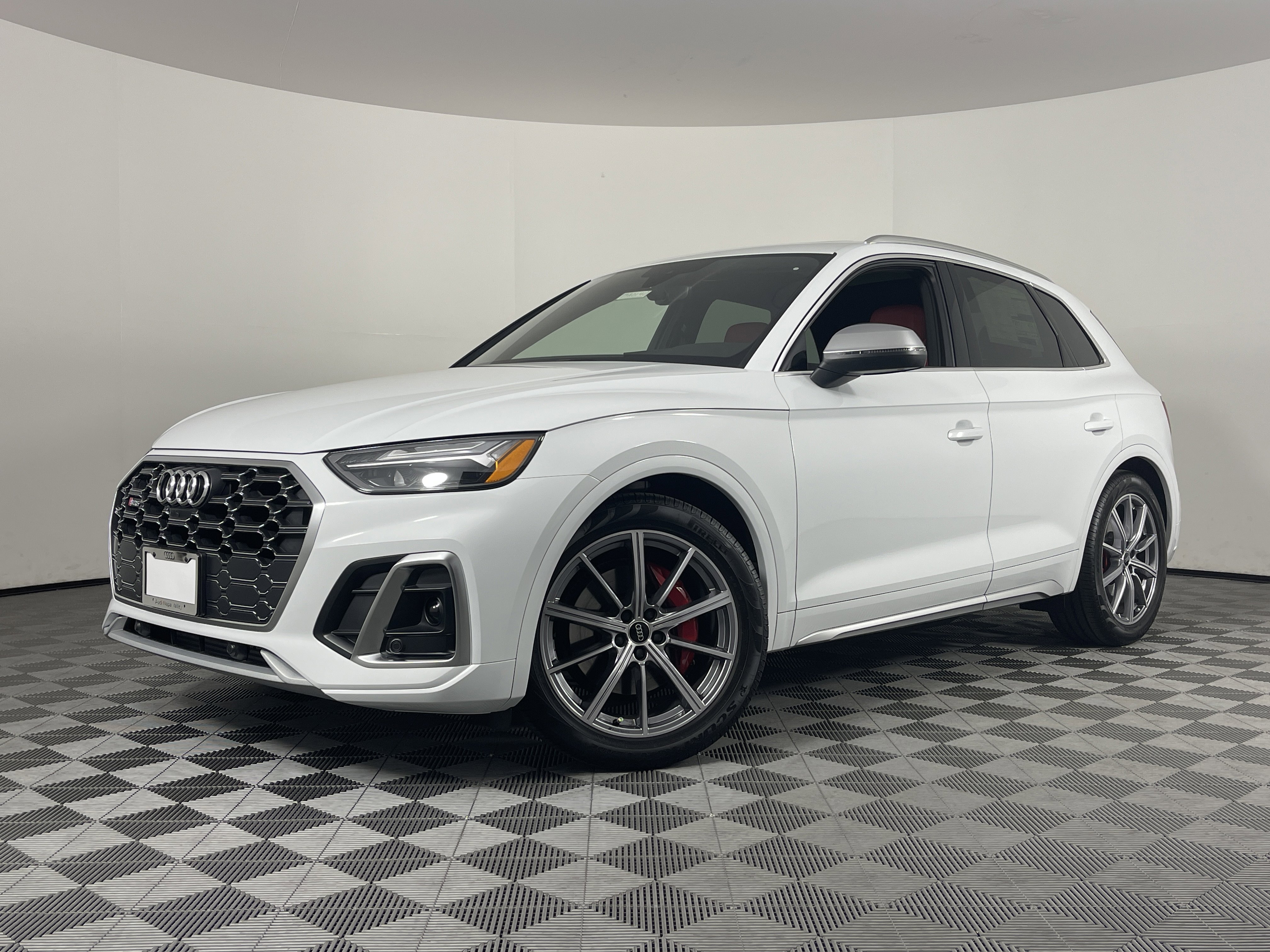 New 2025 Audi SQ5 Premium Plus image 3