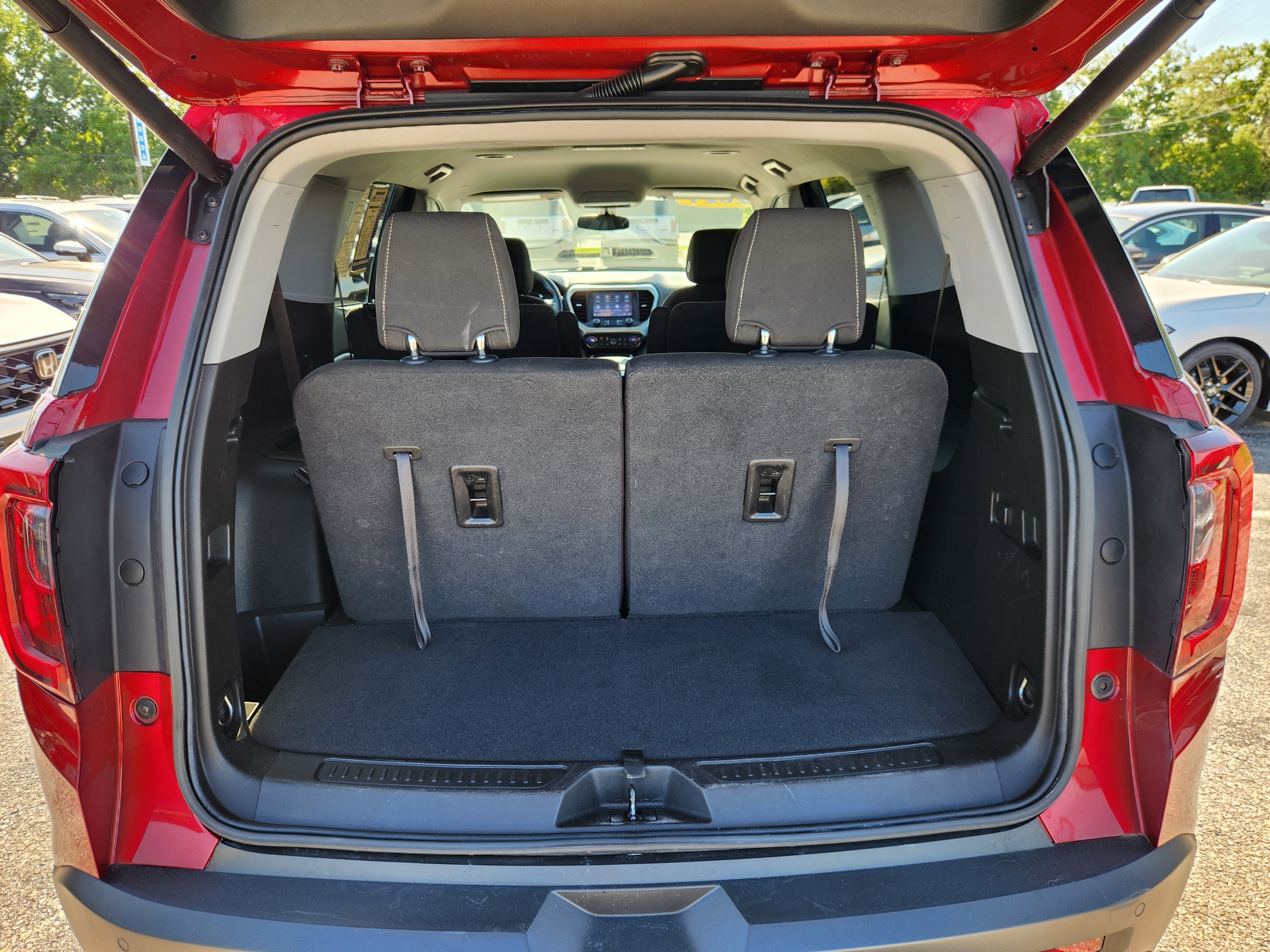 Used 2021 GMC Acadia SLE w/ Driver Convenience Package FWD image 19
