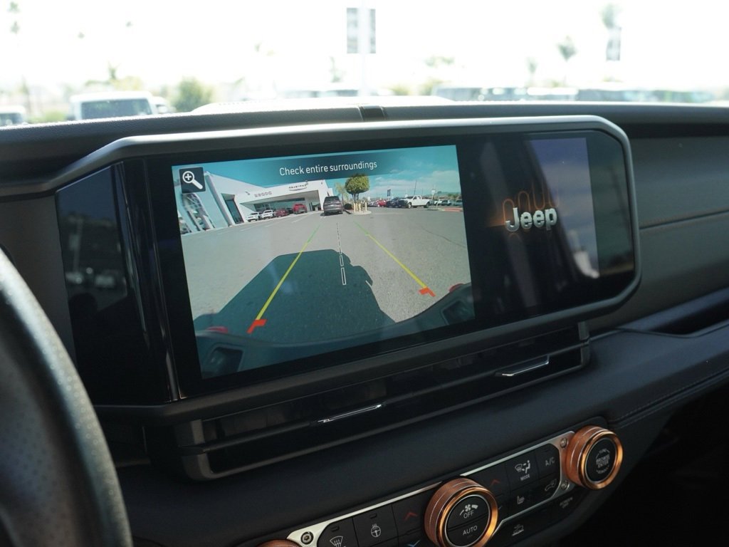 Used 2024 Jeep Gladiator Mojave w/ Convenience Group image 14