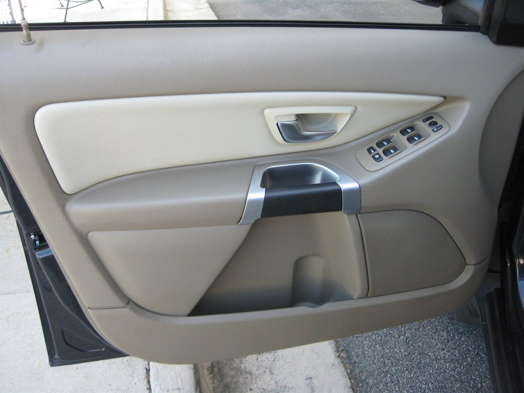 Used 2012 Volvo XC90 3.2 AWD/4WD image 11