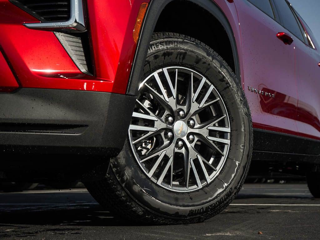 New 2026 Chevrolet Traverse LT w/ Driver Confidence Package AWD/4WD image 6