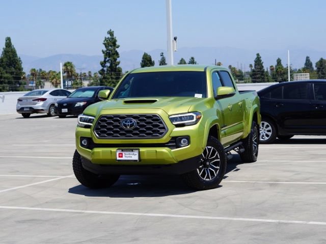 Used 2023 Toyota Tacoma TRD Sport AWD/4WD image 5