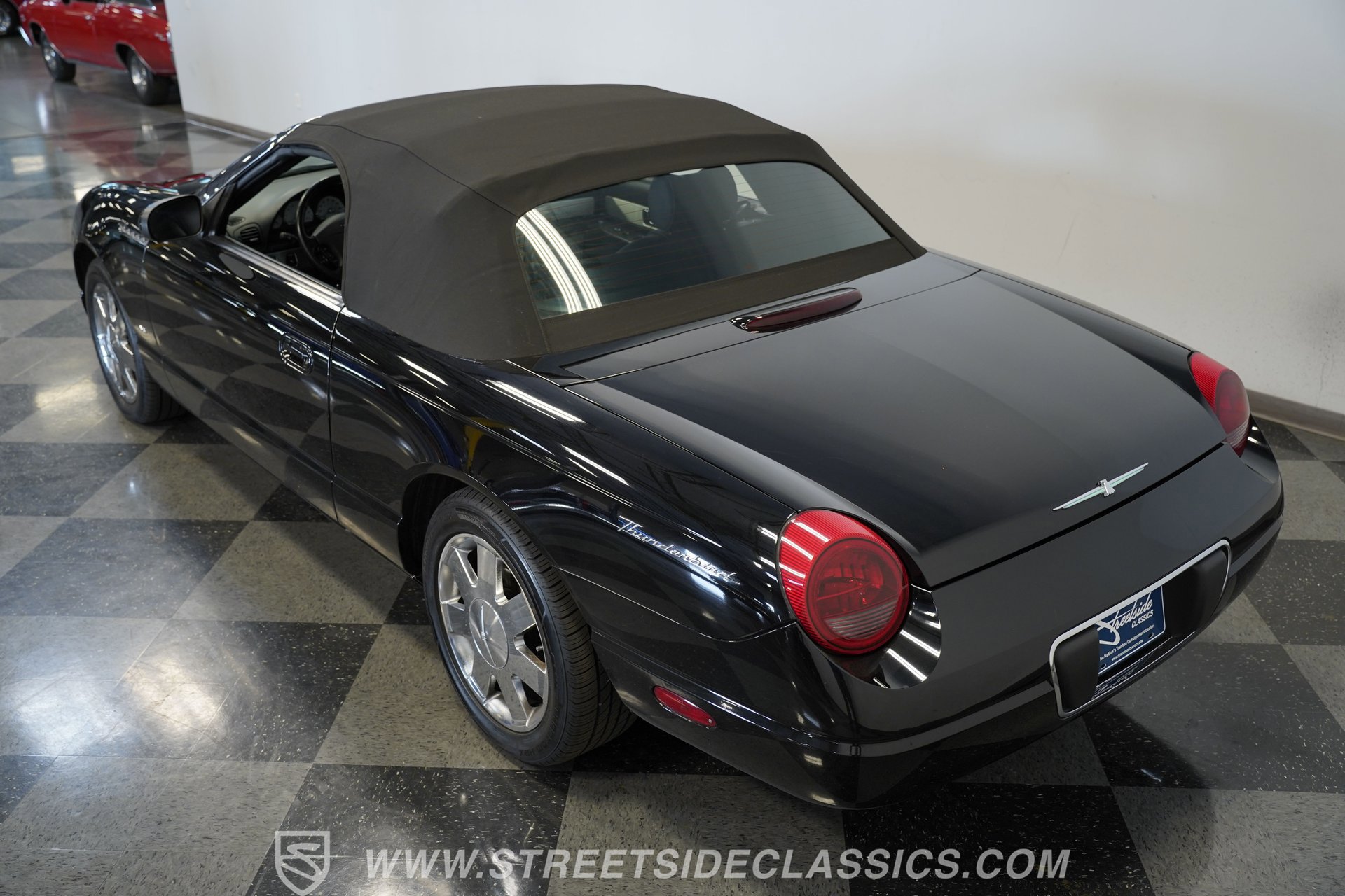 Used 2003 Ford Thunderbird RWD image 25