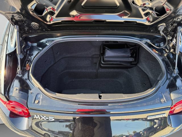 Used 2024 MAZDA MX-5 Miata RF Grand Touring RWD image 19