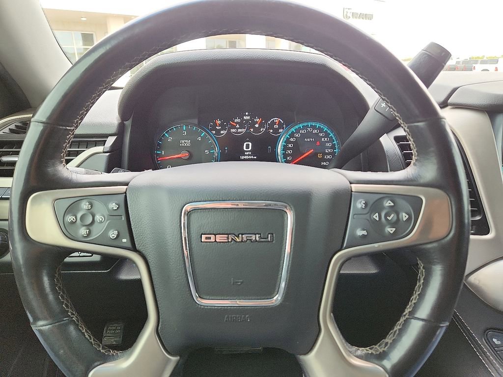 Used 2019 GMC Yukon XL Denali image 29