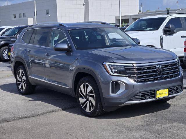 Used 2024 Volkswagen Atlas SEL AWD/4WD image 3
