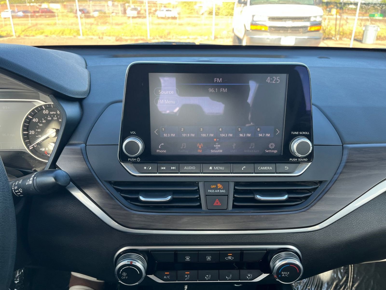 Used 2023 Nissan Altima 2.5 SV image 23