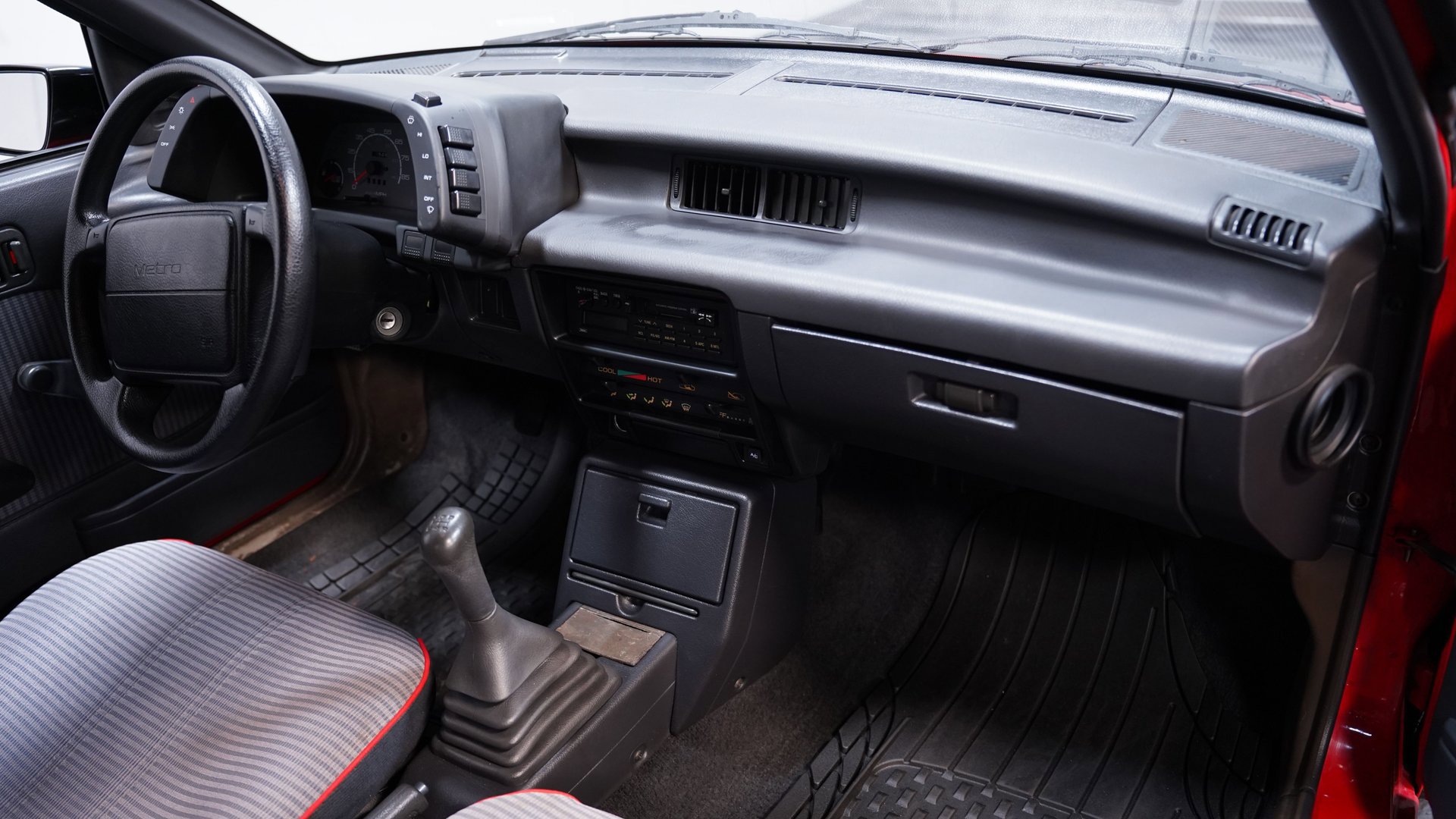 Used 1991 Geo Metro LSi image 38