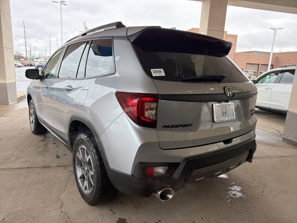 Certified 2023 Honda Passport TrailSport image 3