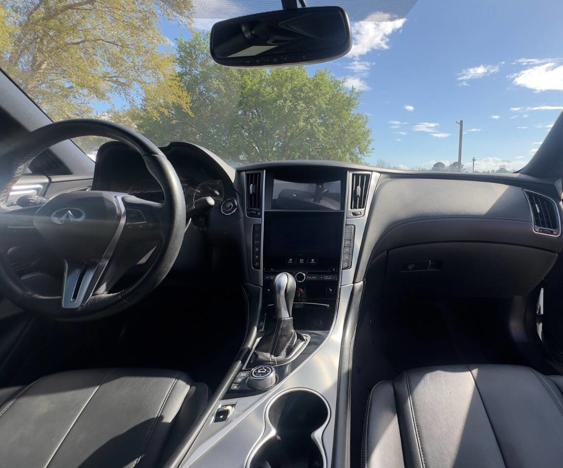 Used 2018 INFINITI Q60 3.0t Luxe w/ Sensory Package 3.0T Luxe image 12