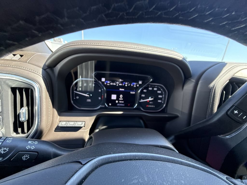 Certified 2022 GMC Sierra 3500 Denali w/ Denali Ultimate Package AWD/4WD image 18