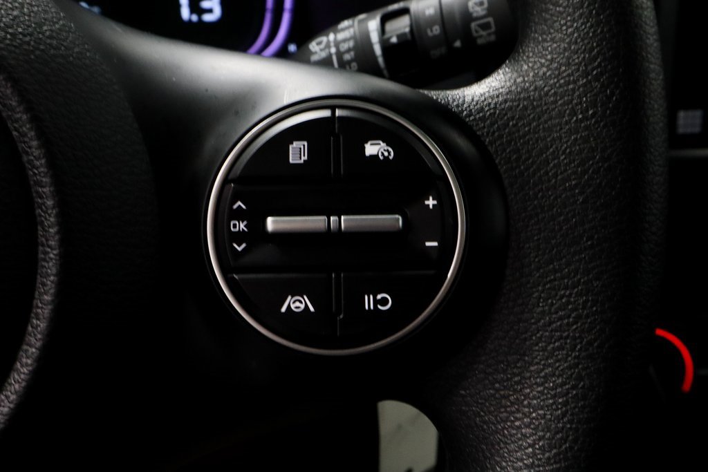 Used 2025 Kia Soul LX image 28