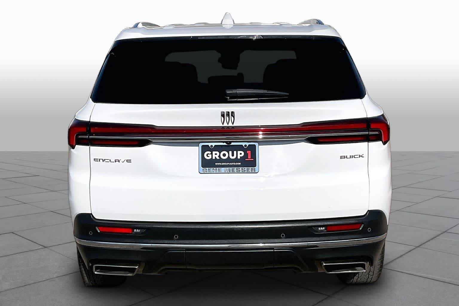 Used 2025 Buick Enclave Preferred FWD image 5