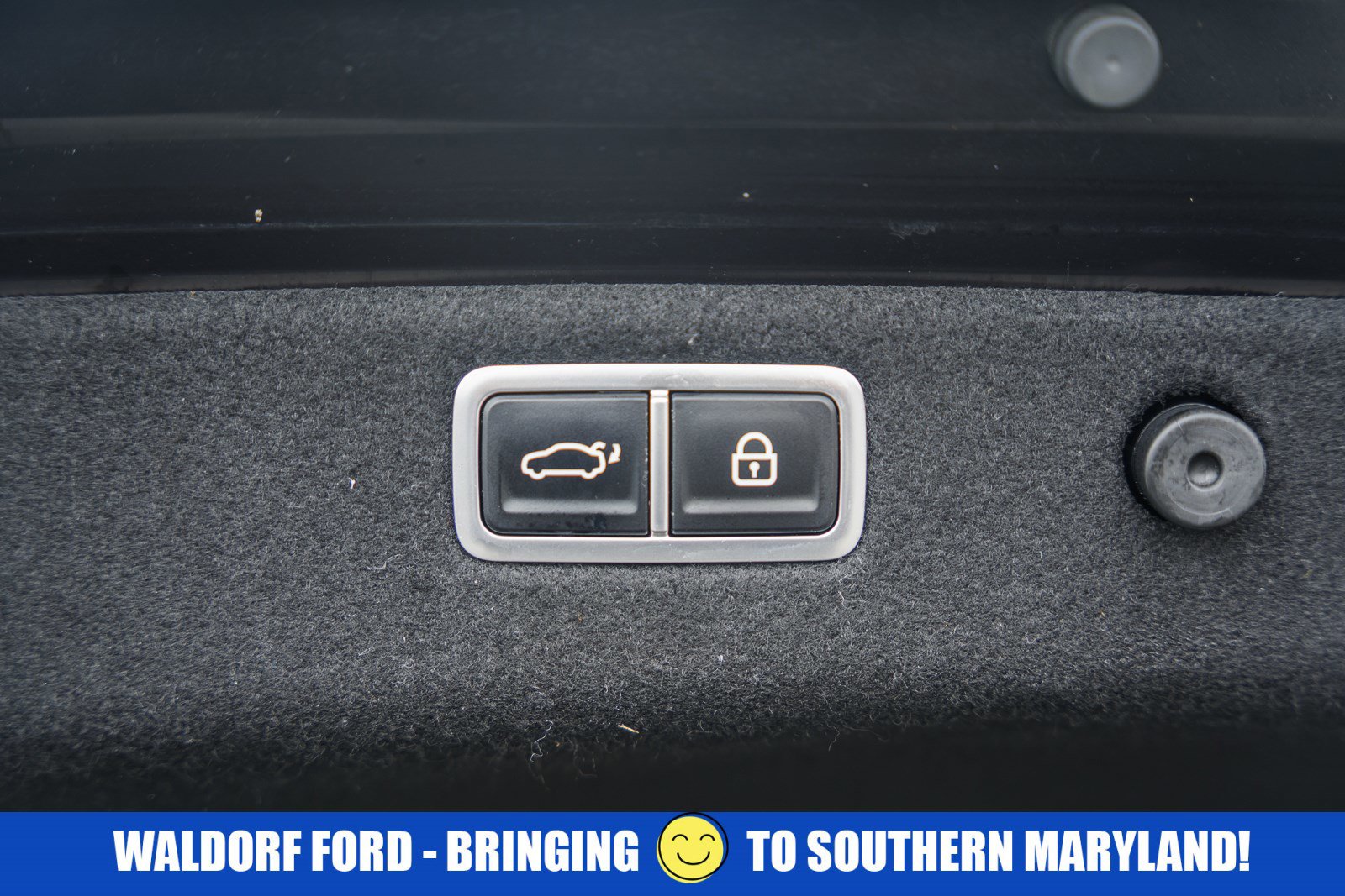 Used 2023 Genesis G70 3.3T w/ Sport Prestige Package image 11