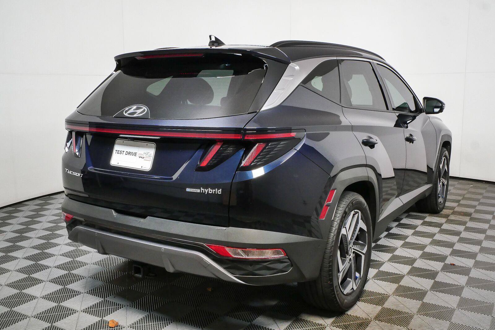 Used 2024 Hyundai Tucson Limited AWD/4WD image 9