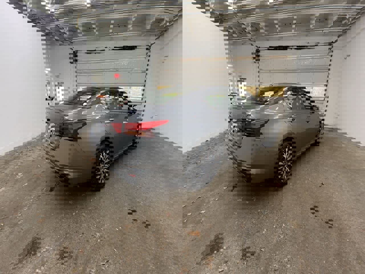 Used 2023 Nissan Altima 2.5 SV image 6