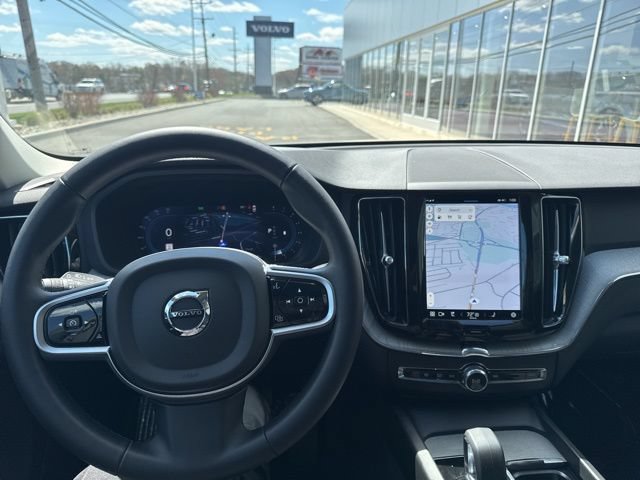 Certified 2025 Volvo XC60 B5 Plus AWD/4WD image 21