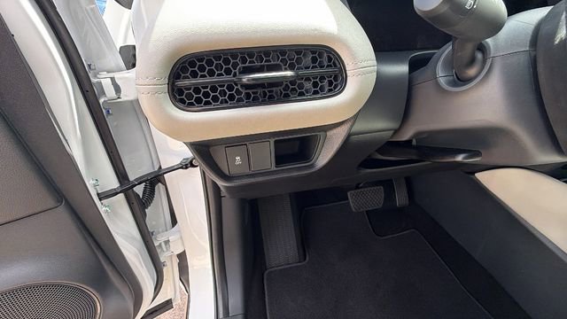 New 2026 Honda HR-V LX image 30