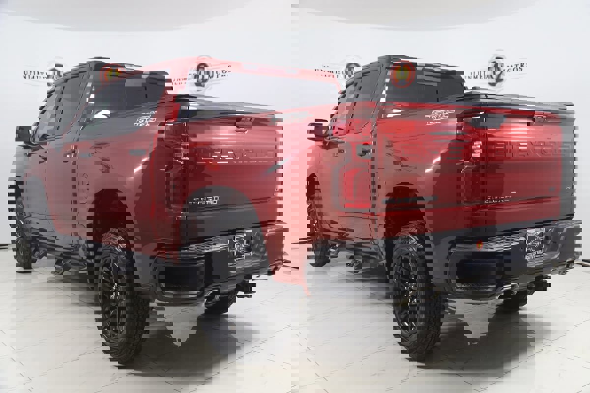 Used 2020 Chevrolet Silverado 1500 LT Trail Boss image 4