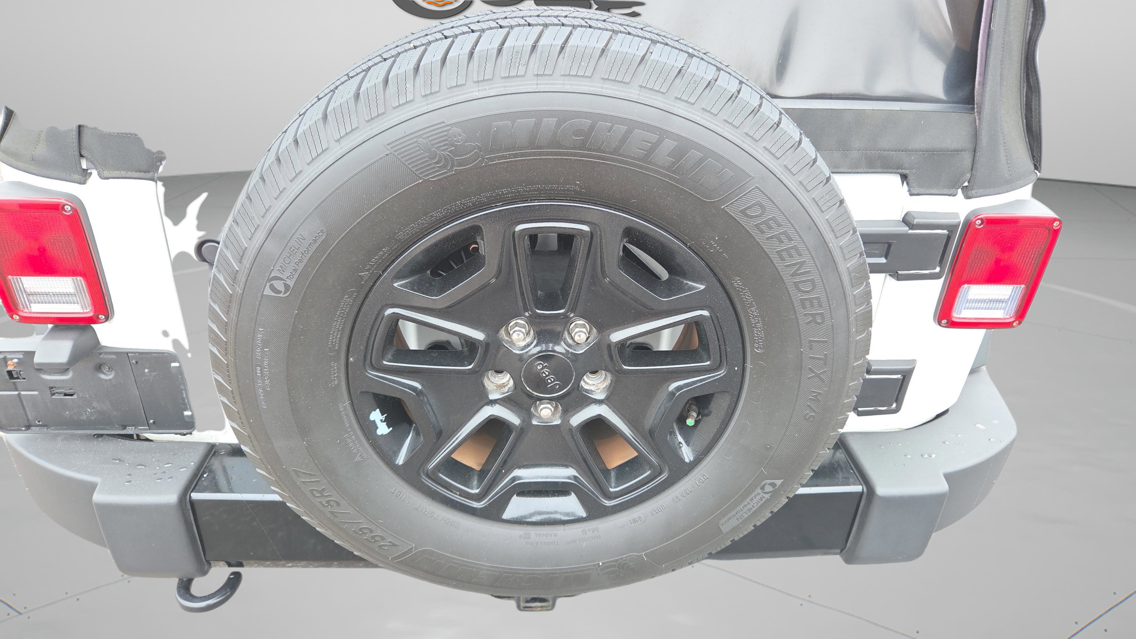 Used 2015 Jeep Wrangler Unlimited Sport image 31