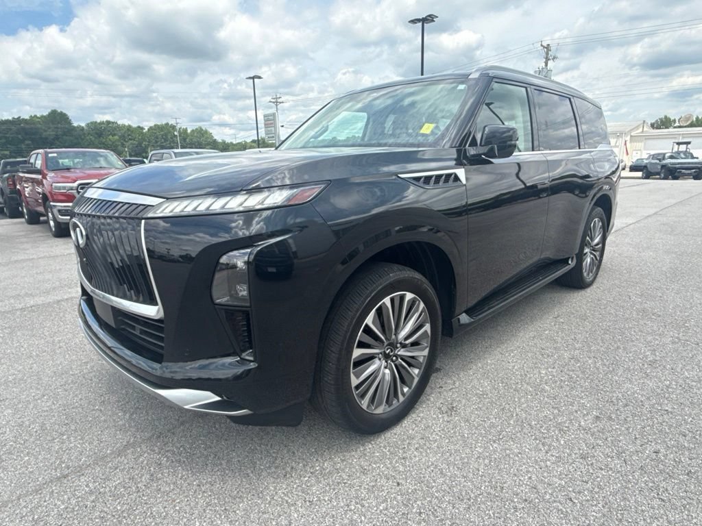 Used 2025 INFINITI QX80 Sensory AWD/4WD image 4
