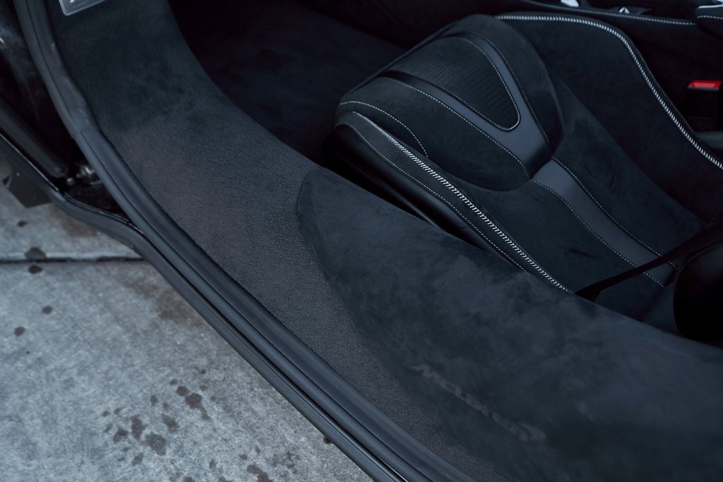 Used 2026 McLaren 750S Spider image 35