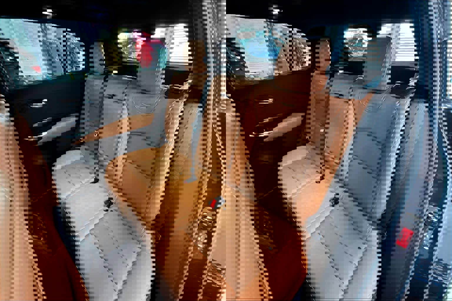 Used 2023 Cadillac XT4 Premium Luxury image 27